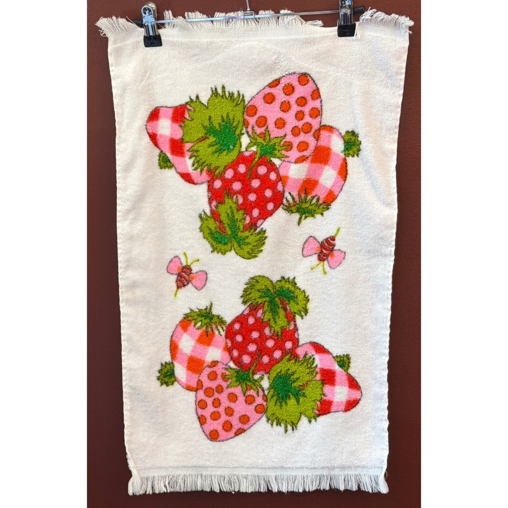 Vintage 70's Cannon Hand Towel Strawberry Cottagecore Retro Kitsch Fruit Print